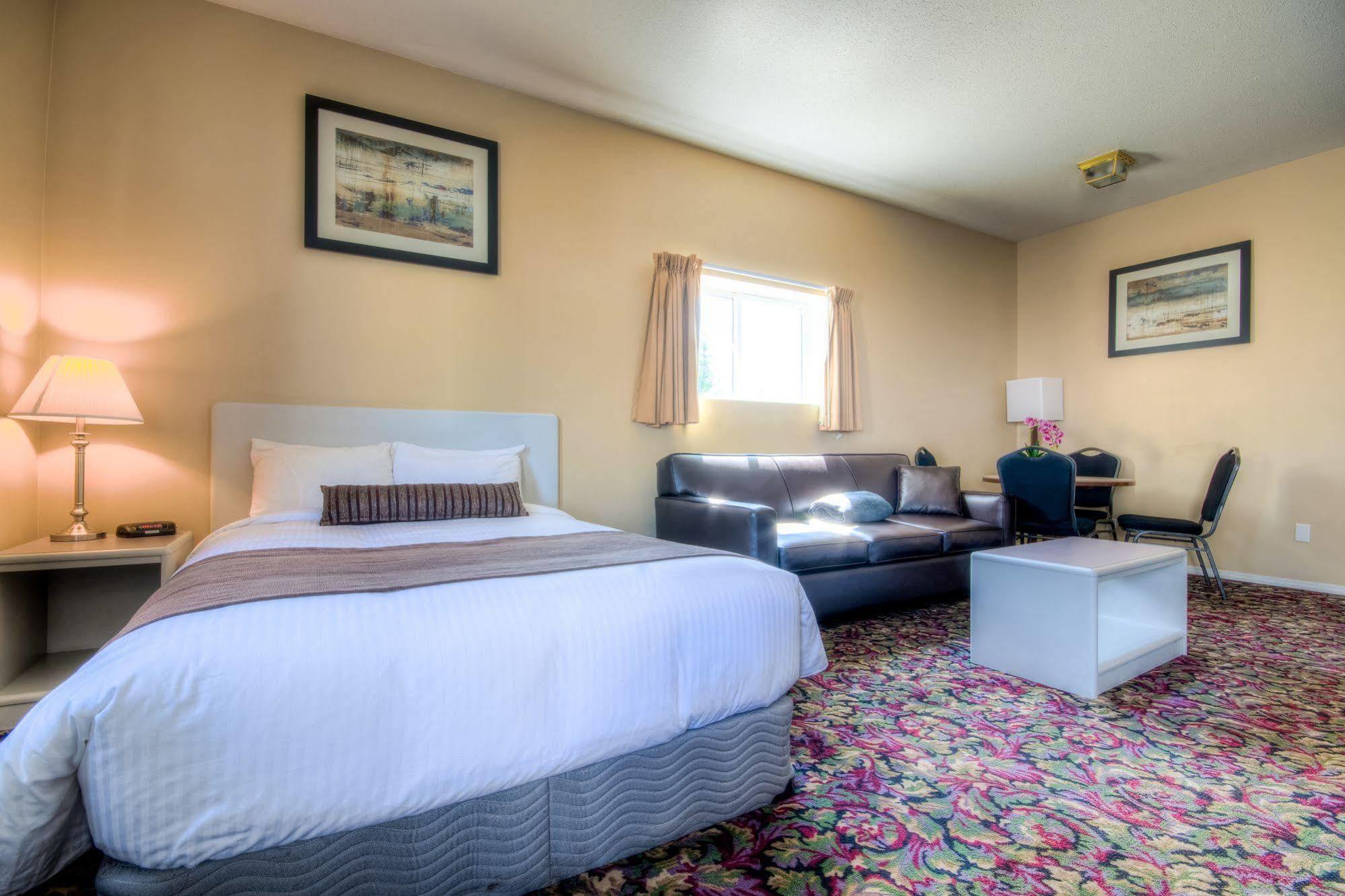 Creston Hotel & Suites Eksteriør bilde