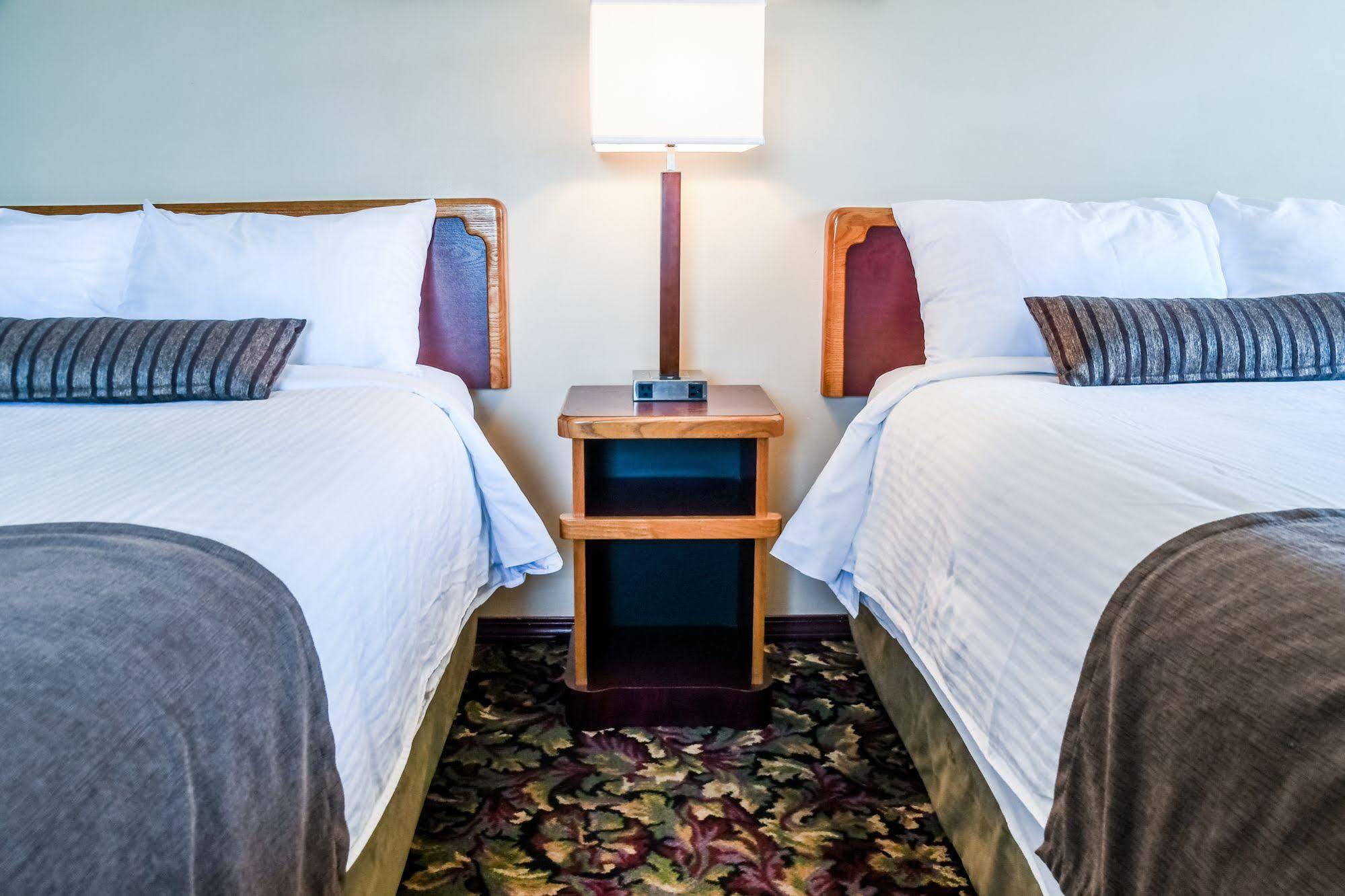 Creston Hotel & Suites Eksteriør bilde